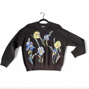 Jacquard sweater with embroidered flowers